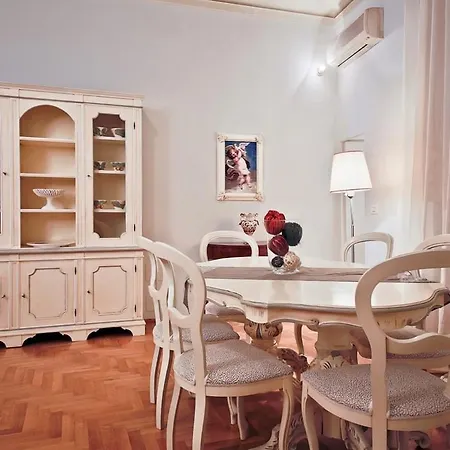- Ghibellina 96 Apartmán